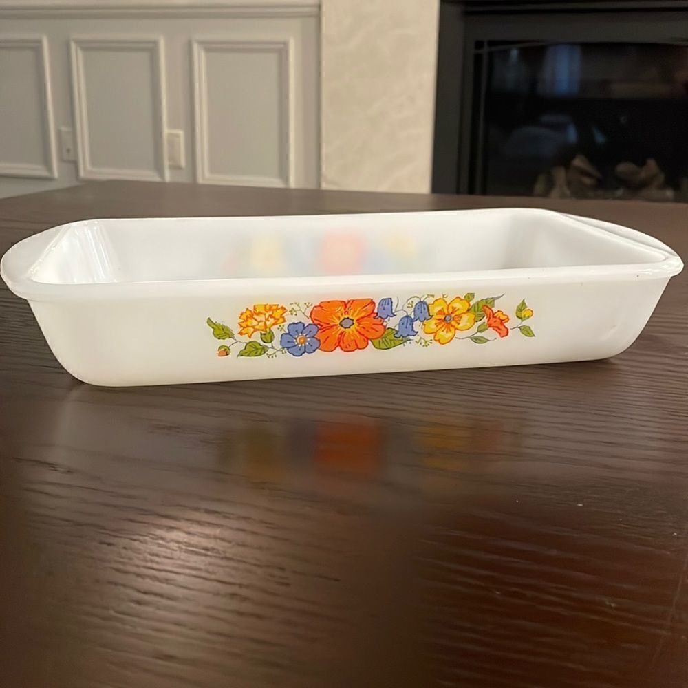 ✨HOST PICK ✨Vintage Glasbake Floral Motif 12” long 7” wide 2” tall casserole
